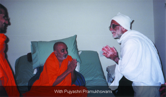 With Pujyashri Pramukhswamiji